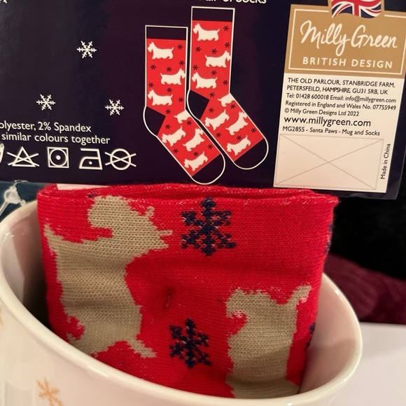 NWT- Scottish Terrier Christmas Mug Stuffed with Matching Socks - Picture 4 of 5